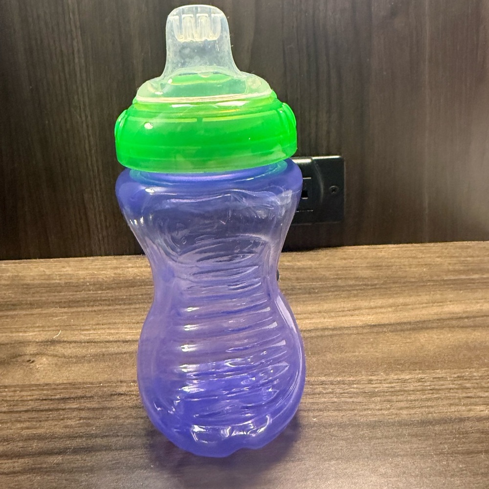 Lot of 6 Assorted Color Toddler Sippy Cup Set with Handles and Straw Lids - Picture 7 of 7